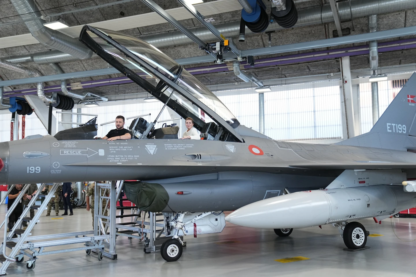 F-16 прибули на допомогу Україні у боротьбі з Росією. Ось що потрібно знати про їхній можливий вплив